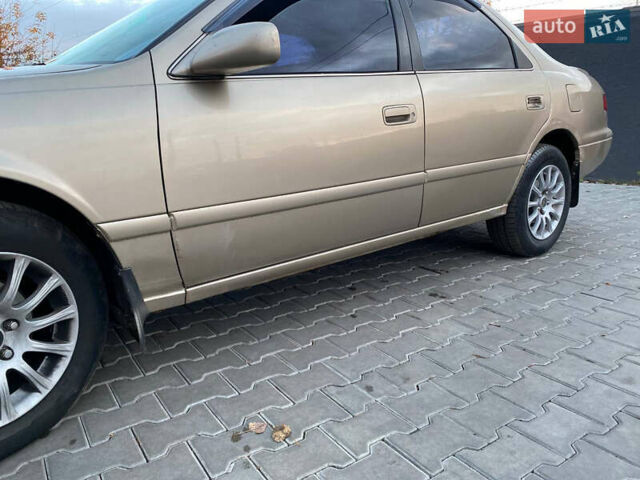 Бежевый Тойота Камри, объемом двигателя 2.2 л и пробегом 250 тыс. км за 2999 $, фото 4 на Automoto.ua