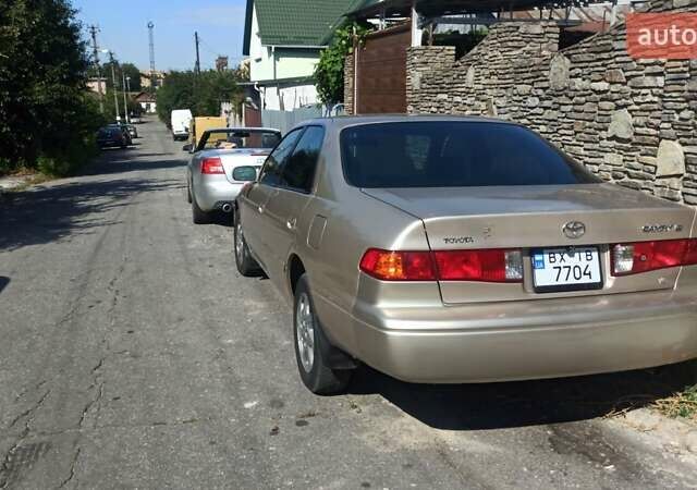 Бежевый Тойота Камри, объемом двигателя 3 л и пробегом 350 тыс. км за 3650 $, фото 7 на Automoto.ua