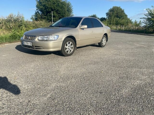 Бежевый Тойота Камри, объемом двигателя 3 л и пробегом 350 тыс. км за 3700 $, фото 2 на Automoto.ua