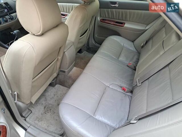 Бежевый Тойота Камри, объемом двигателя 2.36 л и пробегом 300 тыс. км за 5200 $, фото 5 на Automoto.ua