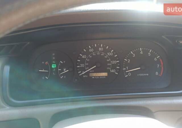 Бежевый Тойота Камри, объемом двигателя 3 л и пробегом 350 тыс. км за 3650 $, фото 1 на Automoto.ua