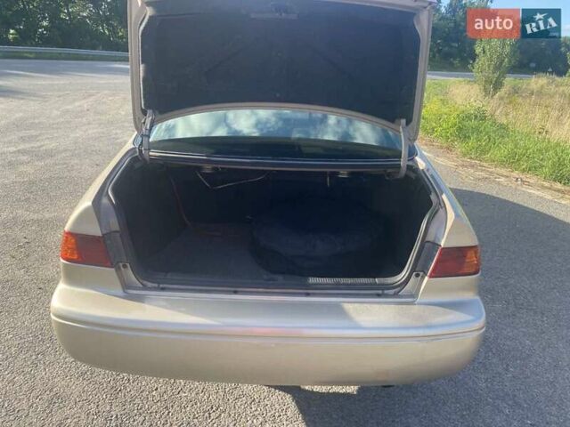 Бежевый Тойота Камри, объемом двигателя 3 л и пробегом 350 тыс. км за 3650 $, фото 10 на Automoto.ua