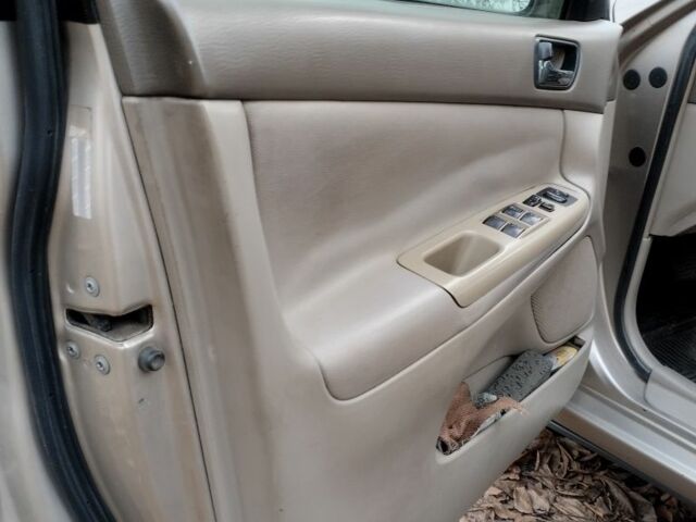 Бежевый Тойота Камри, объемом двигателя 2.4 л и пробегом 290 тыс. км за 5800 $, фото 12 на Automoto.ua