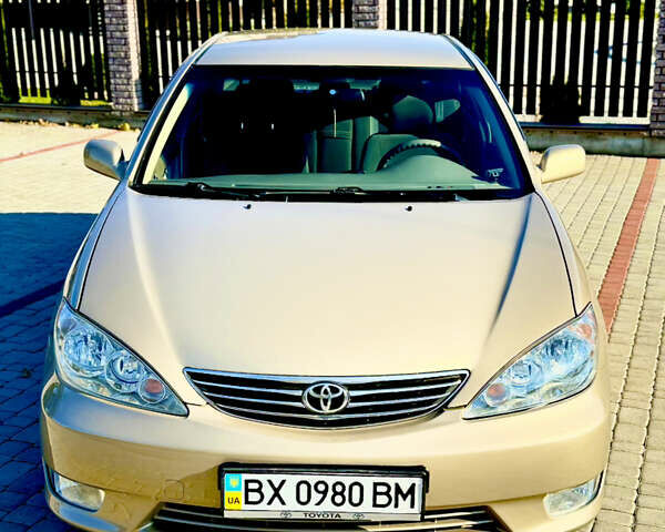 Бежевий Тойота Камрі, об'ємом двигуна 2.36 л та пробігом 122 тис. км за 5750 $, фото 7 на Automoto.ua