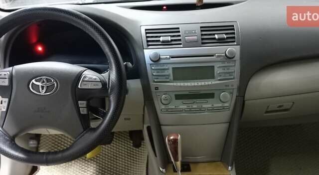 Бежевый Тойота Камри, объемом двигателя 3.5 л и пробегом 187 тыс. км за 6200 $, фото 8 на Automoto.ua