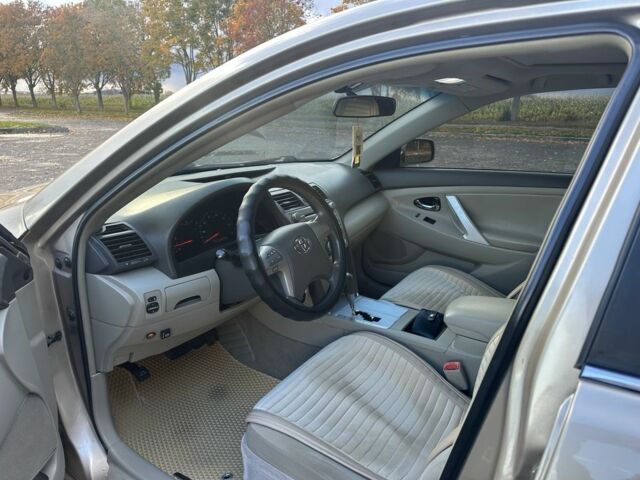 Бежевий Тойота Камрі, об'ємом двигуна 2.4 л та пробігом 147 тис. км за 8800 $, фото 8 на Automoto.ua