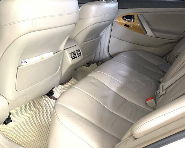 Бежевый Тойота Камри, объемом двигателя 3.5 л и пробегом 245 тыс. км за 10300 $, фото 7 на Automoto.ua