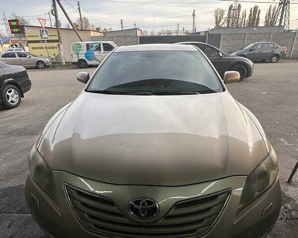 Бежевий Тойота Камрі, об'ємом двигуна 3.46 л та пробігом 270 тис. км за 8500 $, фото 2 на Automoto.ua