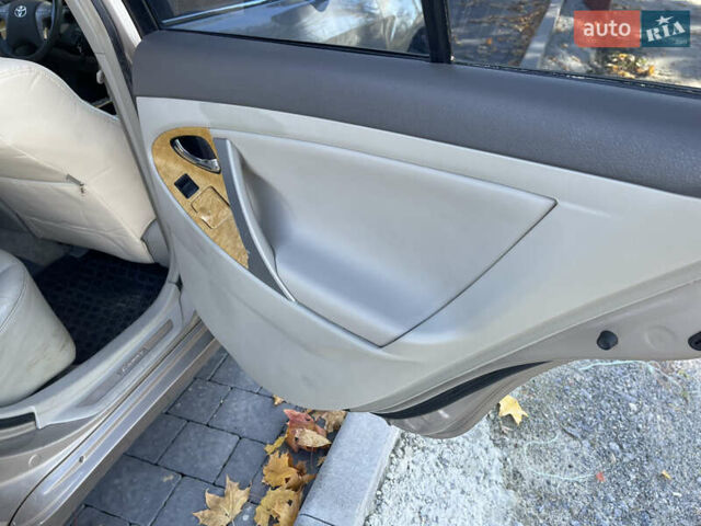 Бежевий Тойота Камрі, об'ємом двигуна 3.5 л та пробігом 262 тис. км за 7990 $, фото 18 на Automoto.ua