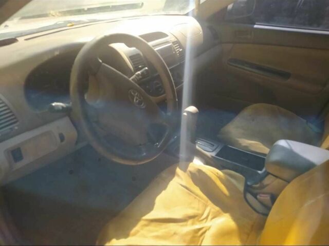 Бежевий Тойота Камрі, об'ємом двигуна 2.4 л та пробігом 270 тис. км за 3643 $, фото 6 на Automoto.ua