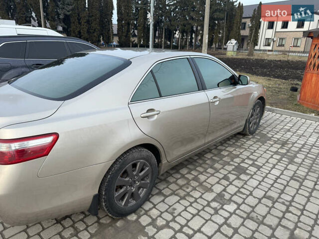 Бежевый Тойота Камри, объемом двигателя 3.46 л и пробегом 332 тыс. км за 9500 $, фото 7 на Automoto.ua