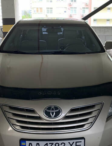 Бежевый Тойота Камри, объемом двигателя 3.5 л и пробегом 245 тыс. км за 10300 $, фото 2 на Automoto.ua