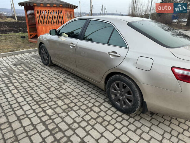 Бежевый Тойота Камри, объемом двигателя 3.46 л и пробегом 332 тыс. км за 9500 $, фото 5 на Automoto.ua