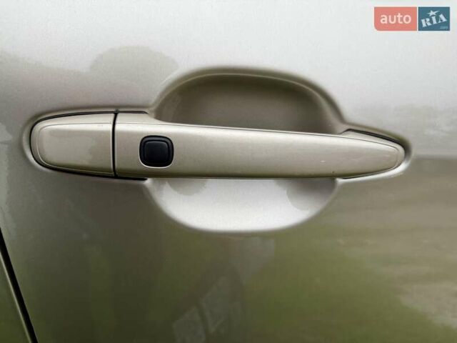 Бежевый Тойота Камри, объемом двигателя 3.5 л и пробегом 187 тыс. км за 8999 $, фото 33 на Automoto.ua