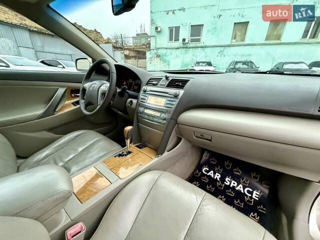 Бежевый Тойота Камри, объемом двигателя 3.5 л и пробегом 187 тыс. км за 8999 $, фото 18 на Automoto.ua