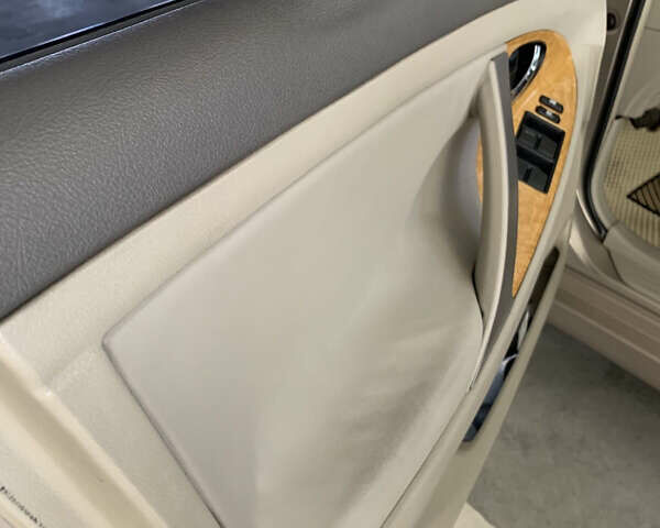 Бежевый Тойота Камри, объемом двигателя 3.5 л и пробегом 245 тыс. км за 10300 $, фото 5 на Automoto.ua