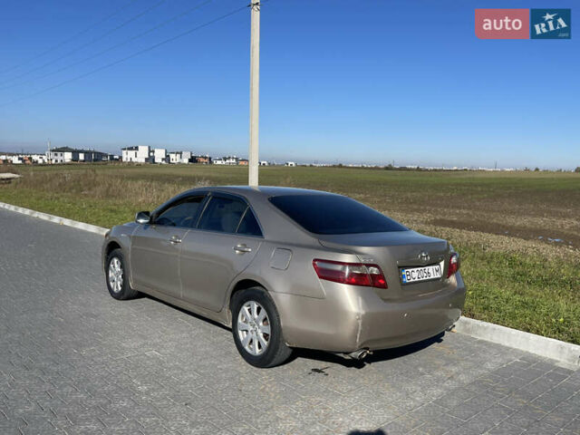 Бежевий Тойота Камрі, об'ємом двигуна 3.5 л та пробігом 262 тис. км за 7990 $, фото 2 на Automoto.ua
