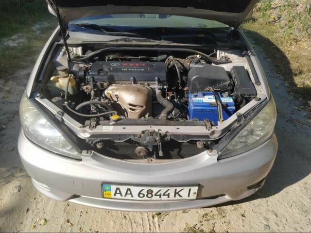 Бежевий Тойота Камрі, об'ємом двигуна 2.4 л та пробігом 270 тис. км за 3643 $, фото 1 на Automoto.ua