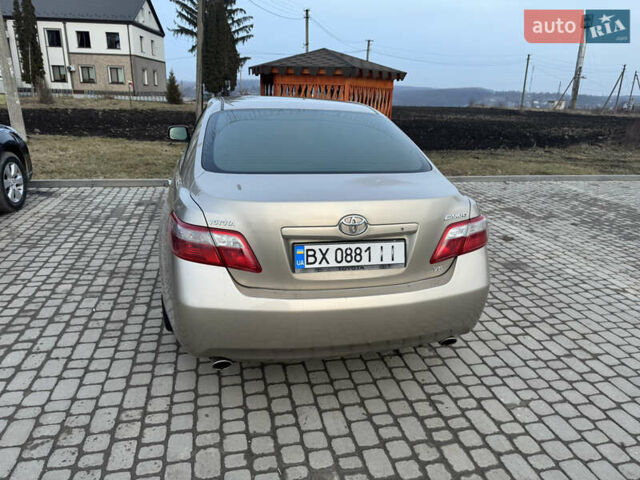 Бежевый Тойота Камри, объемом двигателя 3.46 л и пробегом 332 тыс. км за 9500 $, фото 6 на Automoto.ua
