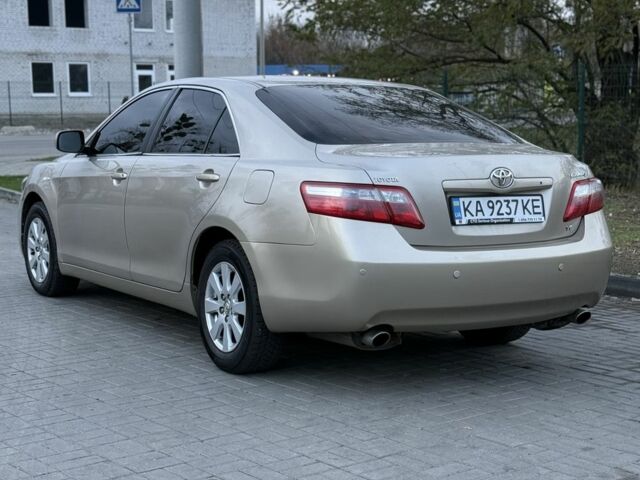 Бежевий Тойота Камрі, об'ємом двигуна 3.5 л та пробігом 243 тис. км за 7600 $, фото 3 на Automoto.ua