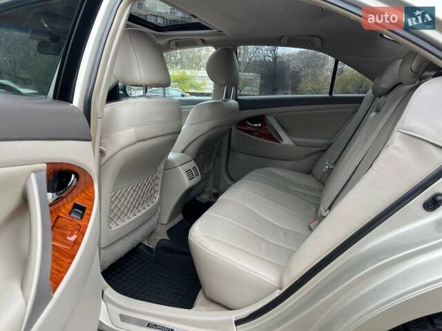 Бежевый Тойота Камри, объемом двигателя 3.5 л и пробегом 175 тыс. км за 7800 $, фото 15 на Automoto.ua