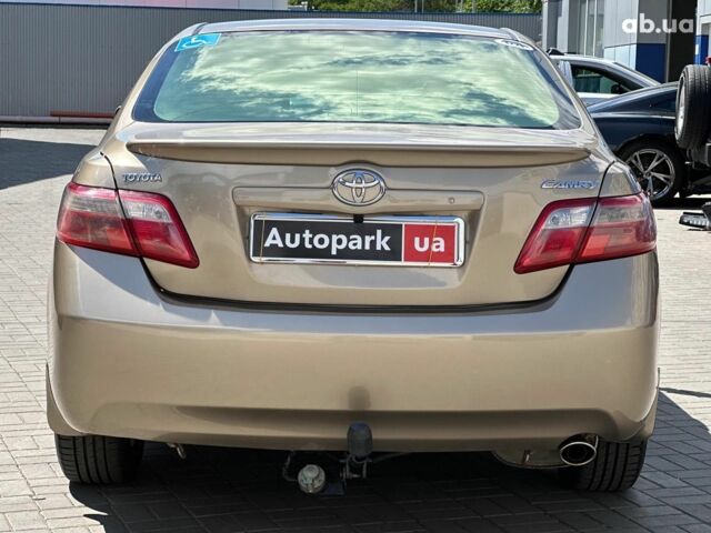 Бежевий Тойота Камрі, об'ємом двигуна 2.4 л та пробігом 325 тис. км за 9890 $, фото 7 на Automoto.ua