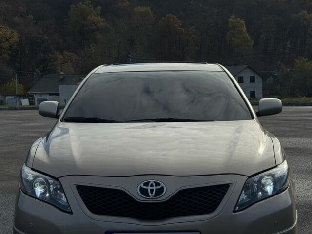 Тойота Камри 2007 в Обухове на Automoto.ua Бежевый Тойота Камри, объемом двигателя 2.4 л и пробегом 172 тыс. км за 9800 $, фото 2 на Automoto.ua