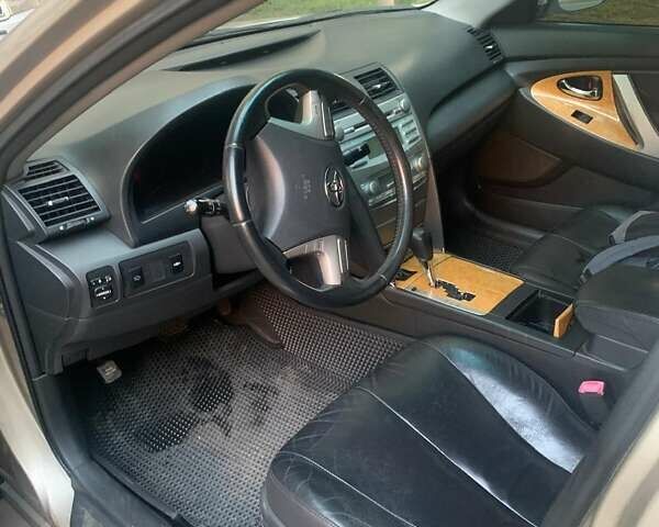 Бежевий Тойота Камрі, об'ємом двигуна 2.36 л та пробігом 356 тис. км за 7800 $, фото 5 на Automoto.ua