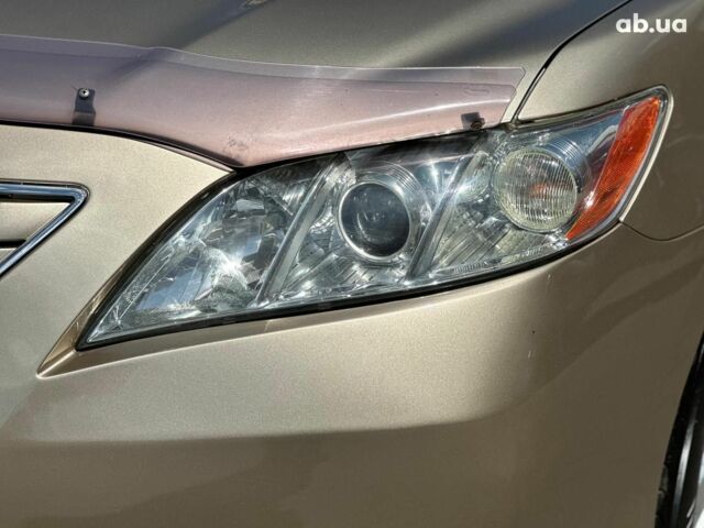 Бежевий Тойота Камрі, об'ємом двигуна 2.4 л та пробігом 325 тис. км за 9890 $, фото 13 на Automoto.ua