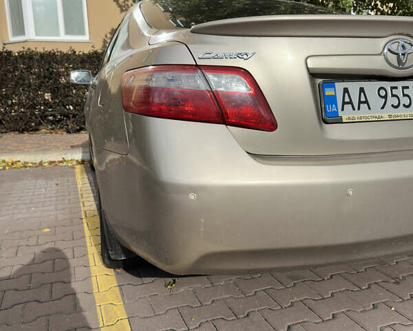 Бежевий Тойота Камрі, об'ємом двигуна 2.4 л та пробігом 232 тис. км за 8199 $, фото 9 на Automoto.ua