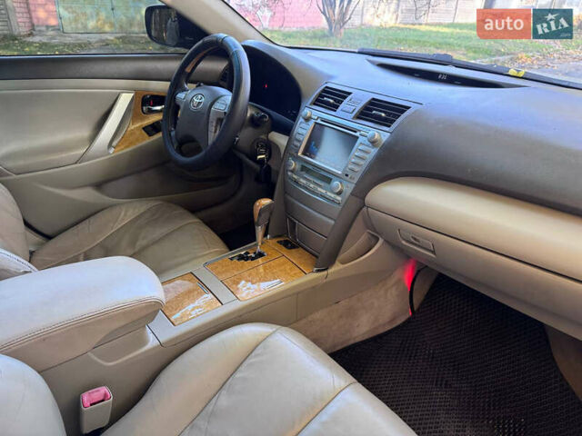 Бежевий Тойота Камрі, об'ємом двигуна 3.46 л та пробігом 289 тис. км за 6200 $, фото 8 на Automoto.ua