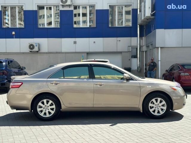 Бежевий Тойота Камрі, об'ємом двигуна 2.4 л та пробігом 325 тис. км за 9890 $, фото 5 на Automoto.ua
