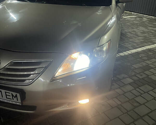 Бежевый Тойота Камри, объемом двигателя 2.4 л и пробегом 400 тыс. км за 6750 $, фото 4 на Automoto.ua