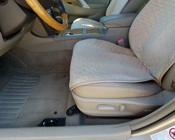 Бежевий Тойота Камрі, об'ємом двигуна 3.46 л та пробігом 153 тис. км за 12700 $, фото 11 на Automoto.ua