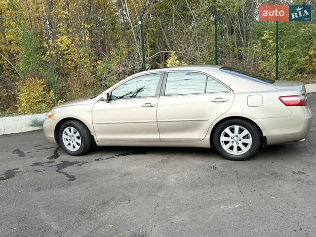 Бежевий Тойота Камрі, об'ємом двигуна 3.5 л та пробігом 183 тис. км за 10700 $, фото 7 на Automoto.ua