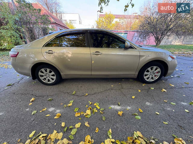 Бежевий Тойота Камрі, об'ємом двигуна 3.46 л та пробігом 289 тис. км за 6200 $, фото 4 на Automoto.ua