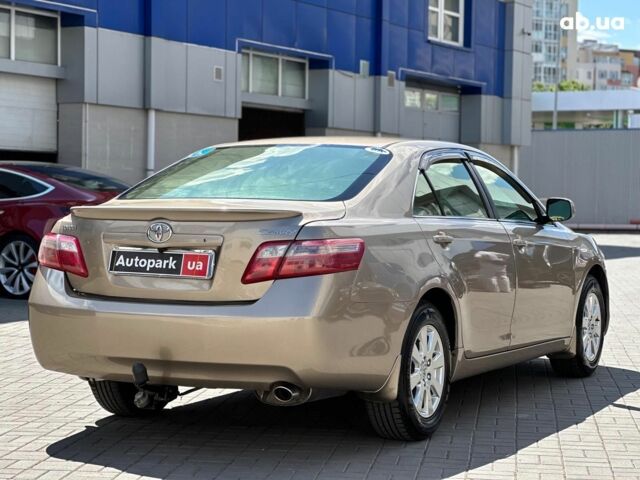 Бежевий Тойота Камрі, об'ємом двигуна 2.4 л та пробігом 325 тис. км за 9890 $, фото 6 на Automoto.ua