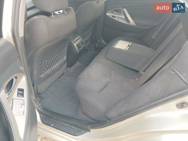 Бежевый Тойота Камри, объемом двигателя 2.4 л и пробегом 285 тыс. км за 6450 $, фото 5 на Automoto.ua