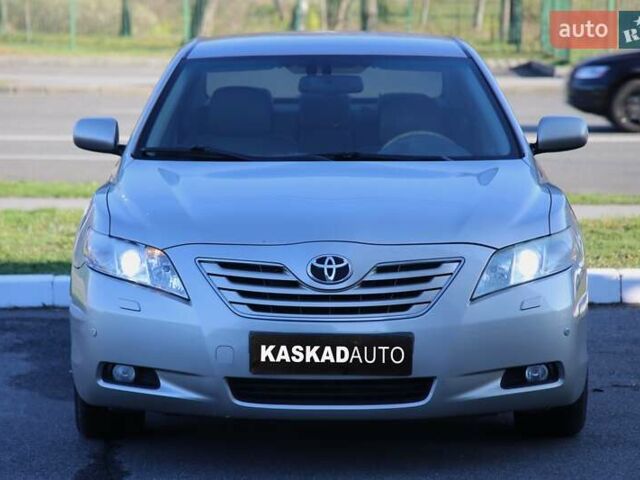 Бежевый Тойота Камри, объемом двигателя 0 л и пробегом 170 тыс. км за 7999 $, фото 1 на Automoto.ua