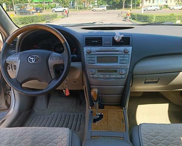 Бежевий Тойота Камрі, об'ємом двигуна 3.46 л та пробігом 153 тис. км за 12700 $, фото 21 на Automoto.ua