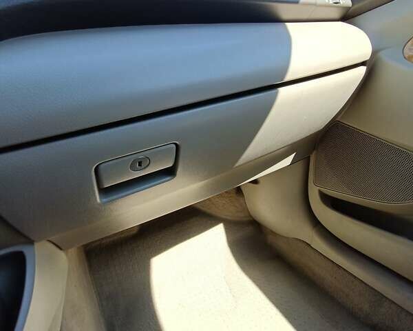 Бежевий Тойота Камрі, об'ємом двигуна 3.46 л та пробігом 153 тис. км за 12700 $, фото 35 на Automoto.ua