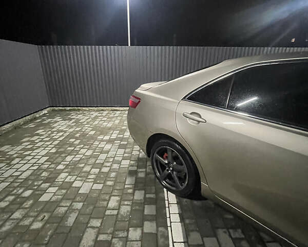 Бежевый Тойота Камри, объемом двигателя 2.4 л и пробегом 400 тыс. км за 6750 $, фото 19 на Automoto.ua