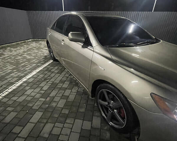 Бежевый Тойота Камри, объемом двигателя 2.4 л и пробегом 400 тыс. км за 6750 $, фото 17 на Automoto.ua