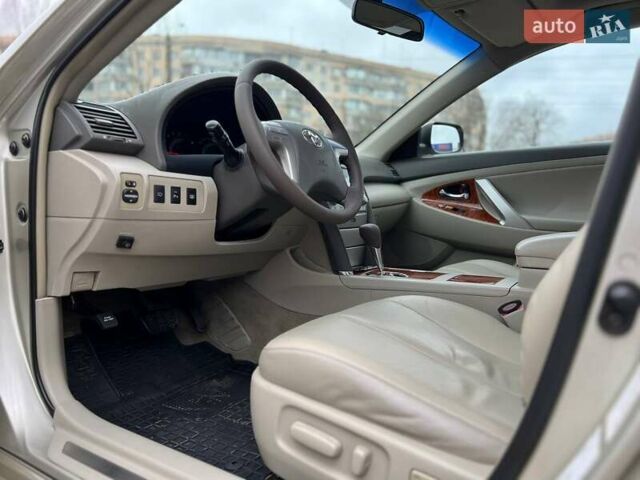 Бежевый Тойота Камри, объемом двигателя 3.5 л и пробегом 175 тыс. км за 7800 $, фото 12 на Automoto.ua
