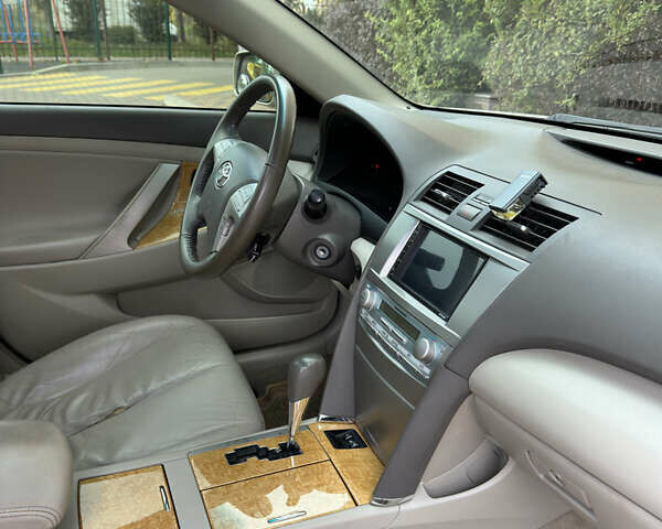 Бежевий Тойота Камрі, об'ємом двигуна 2.4 л та пробігом 232 тис. км за 8199 $, фото 19 на Automoto.ua