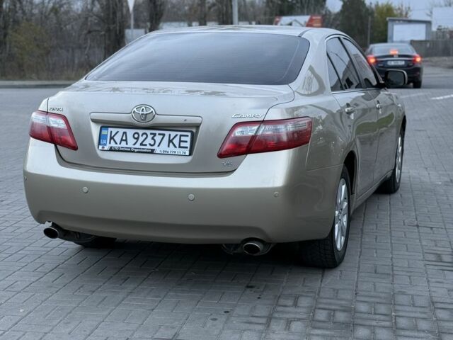 Бежевий Тойота Камрі, об'ємом двигуна 3.5 л та пробігом 243 тис. км за 7600 $, фото 4 на Automoto.ua
