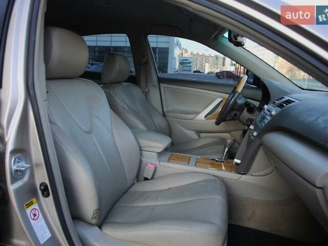 Бежевый Тойота Камри, объемом двигателя 0 л и пробегом 170 тыс. км за 7999 $, фото 8 на Automoto.ua