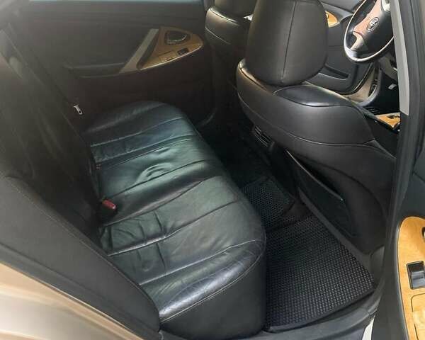 Бежевий Тойота Камрі, об'ємом двигуна 2.36 л та пробігом 356 тис. км за 7800 $, фото 3 на Automoto.ua
