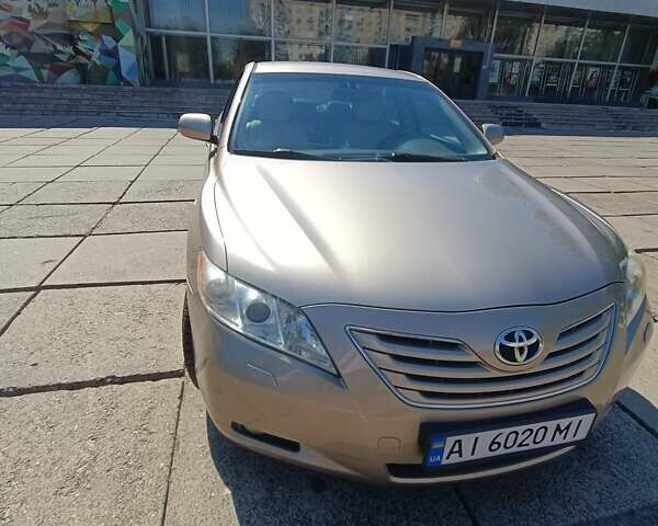 Бежевий Тойота Камрі, об'ємом двигуна 3.46 л та пробігом 153 тис. км за 12700 $, фото 9 на Automoto.ua