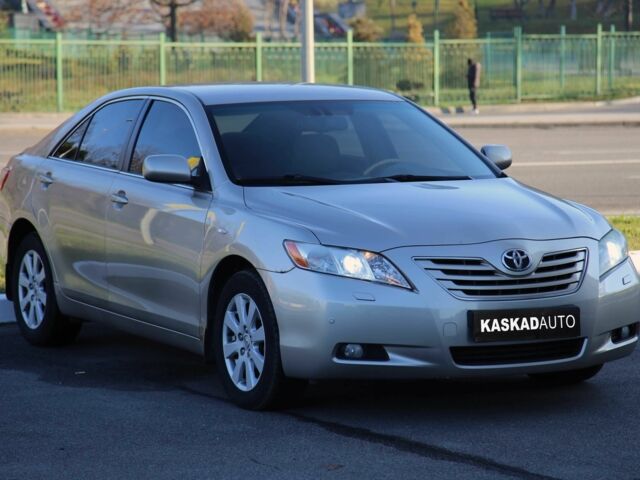 Бежевый Тойота Камри, объемом двигателя 3.5 л и пробегом 170 тыс. км за 7999 $, фото 2 на Automoto.ua